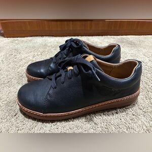 Clarks Artisan Amberlee Crest Black Leather Sneaker Lace Up Women 8 Wide Cushion